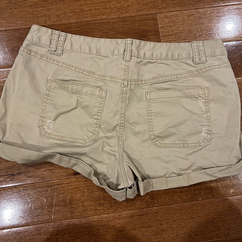 Mossimo Supply Co. Women's Mid Rise Khaki Tan Shorts Size 12 - Picture 4 of 6